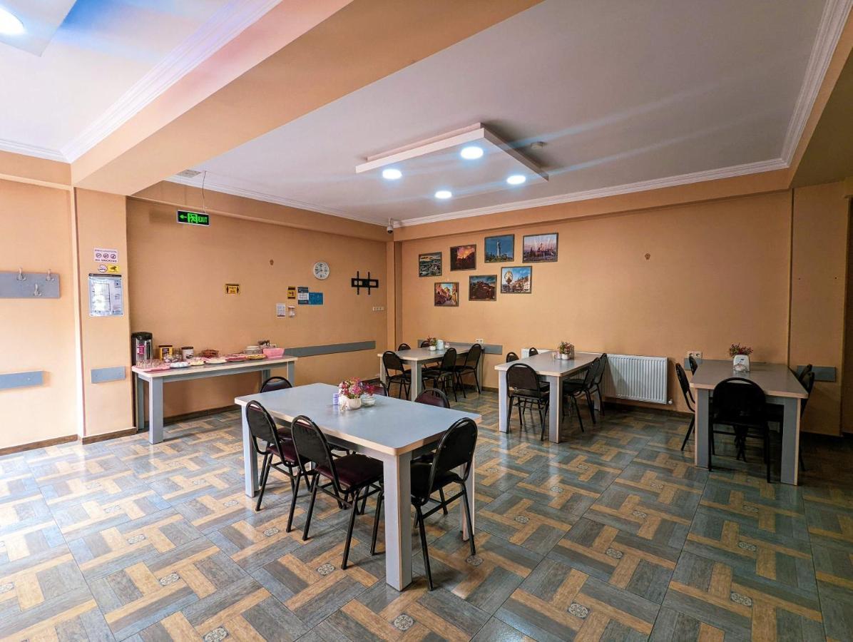 Tbilisi Airport Hotel - Atu Exteriör bild