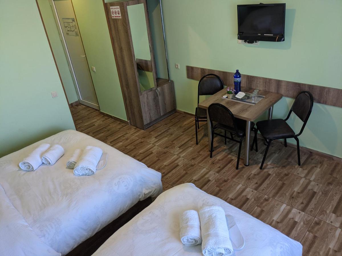 Tbilisi Airport Hotel - Atu Exteriör bild